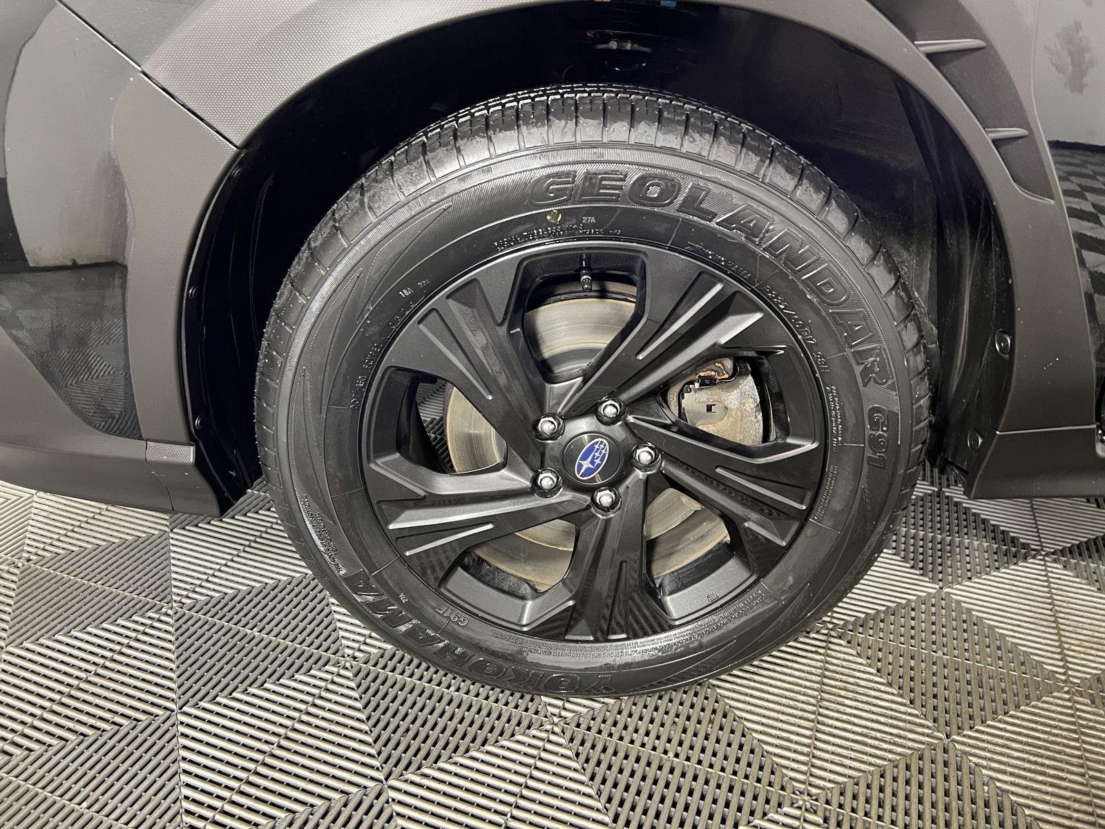 Used 2024 Crystal Black Silica Subaru Base image 19