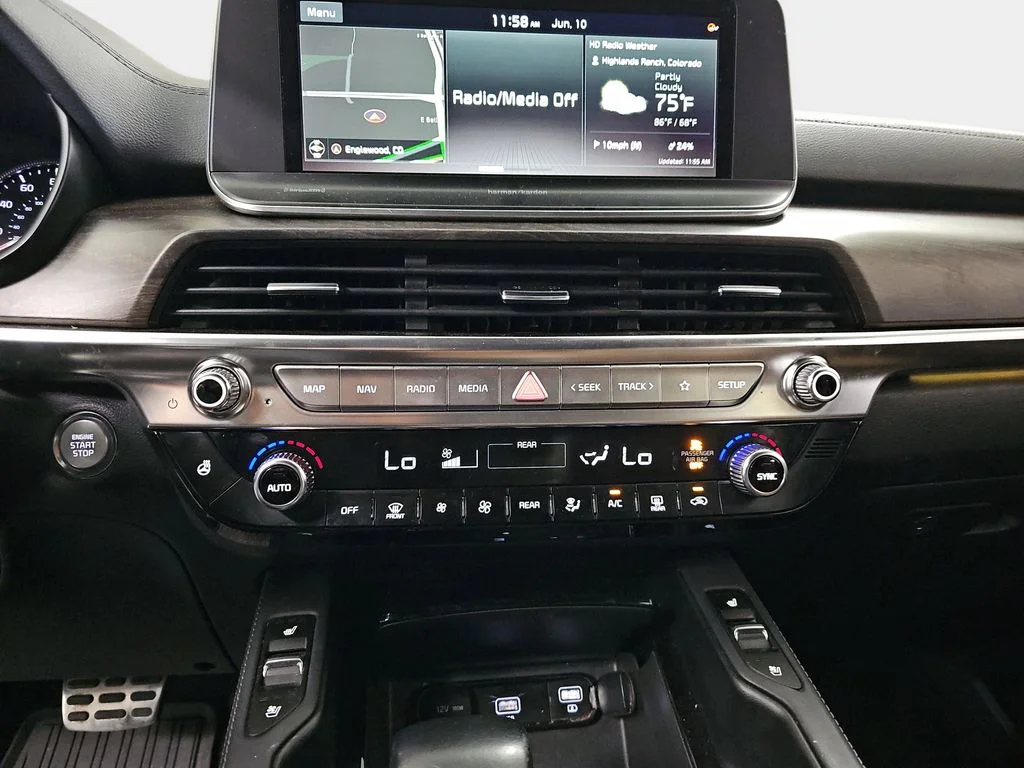 Used 2021 Silver Kia SX image 21