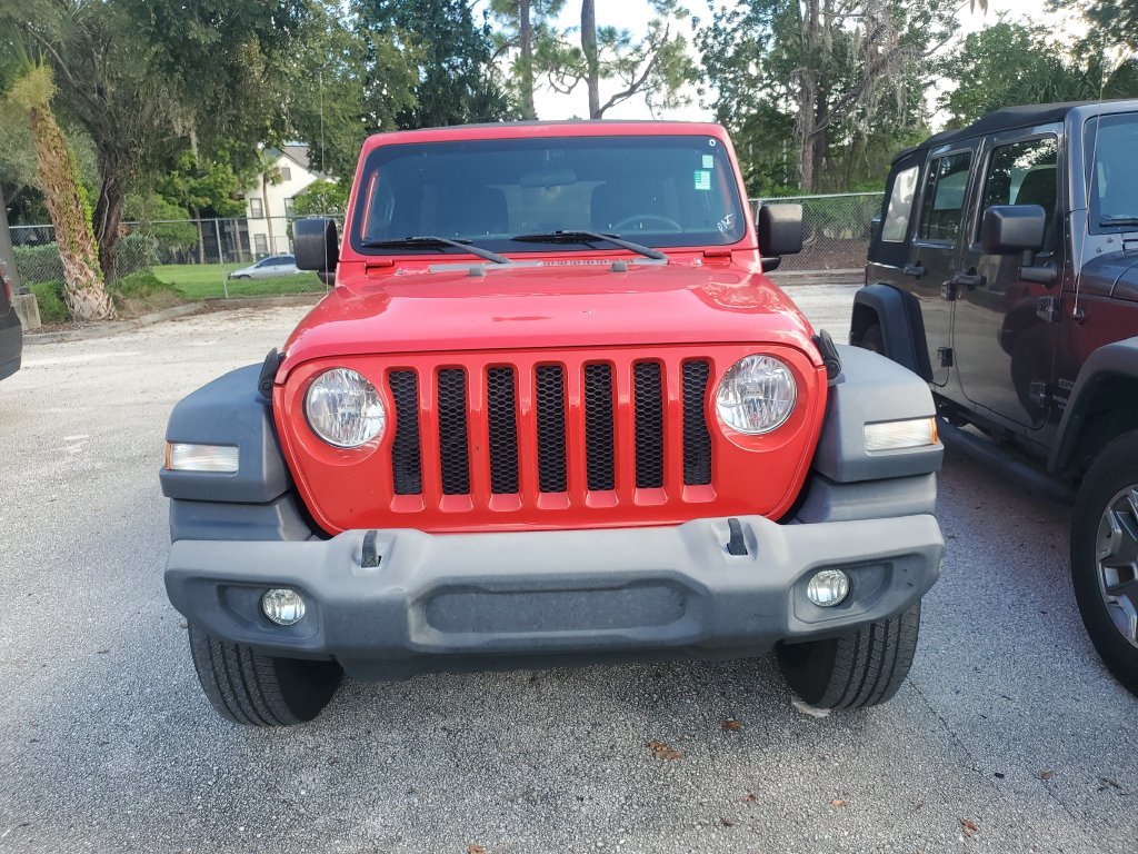Used 2018 Red Jeep Unlimited Sport image 2