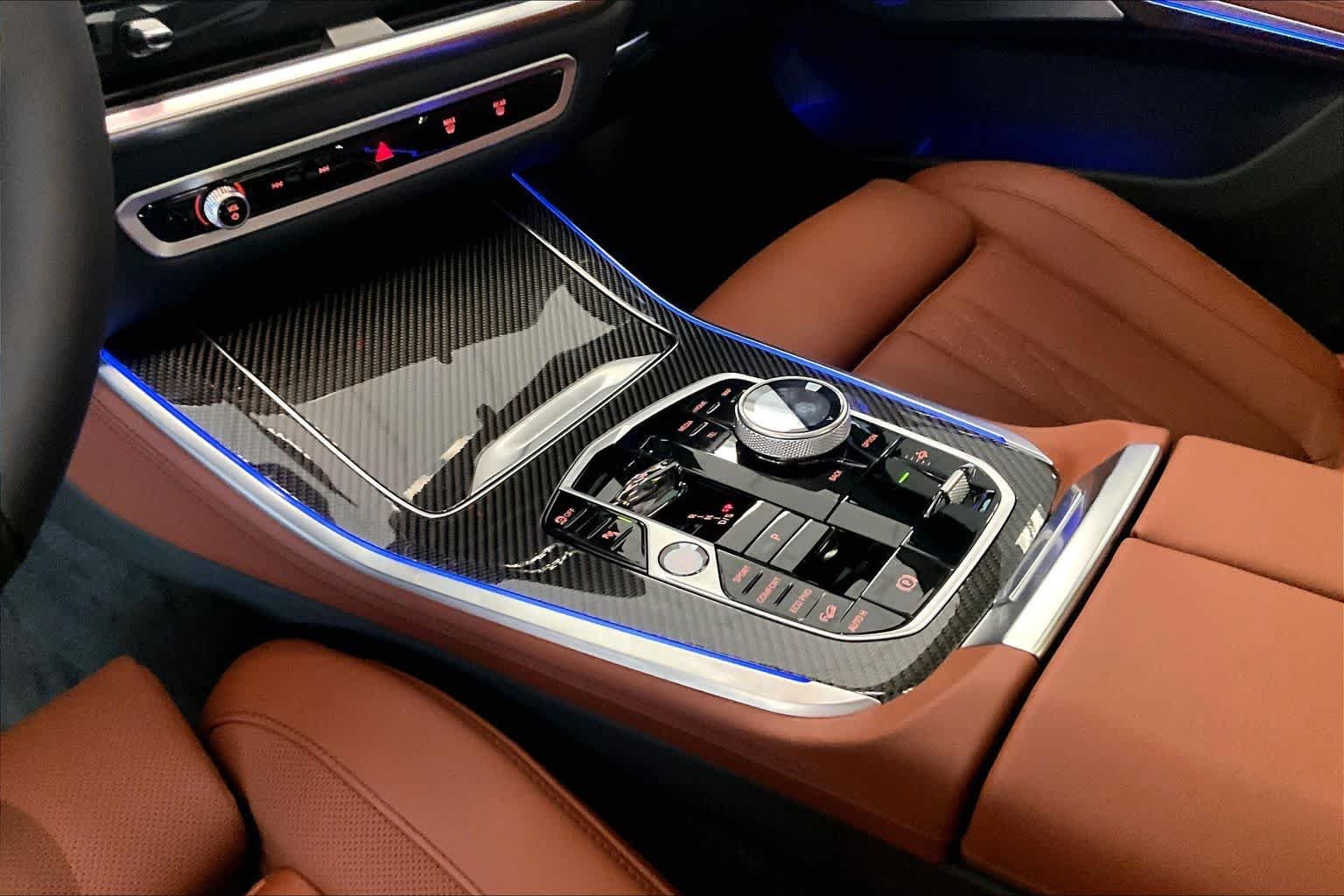 Used 2026 Black Sapphire Metallic BMW M60i image 16