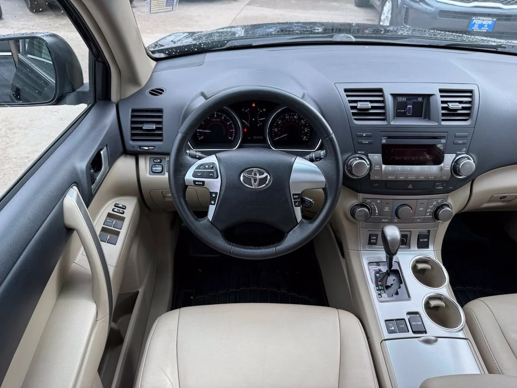 Used 2012 Toyota Highlander SE with VIN 5TDBK3EH3CS166582 for sale in Boulder, CO