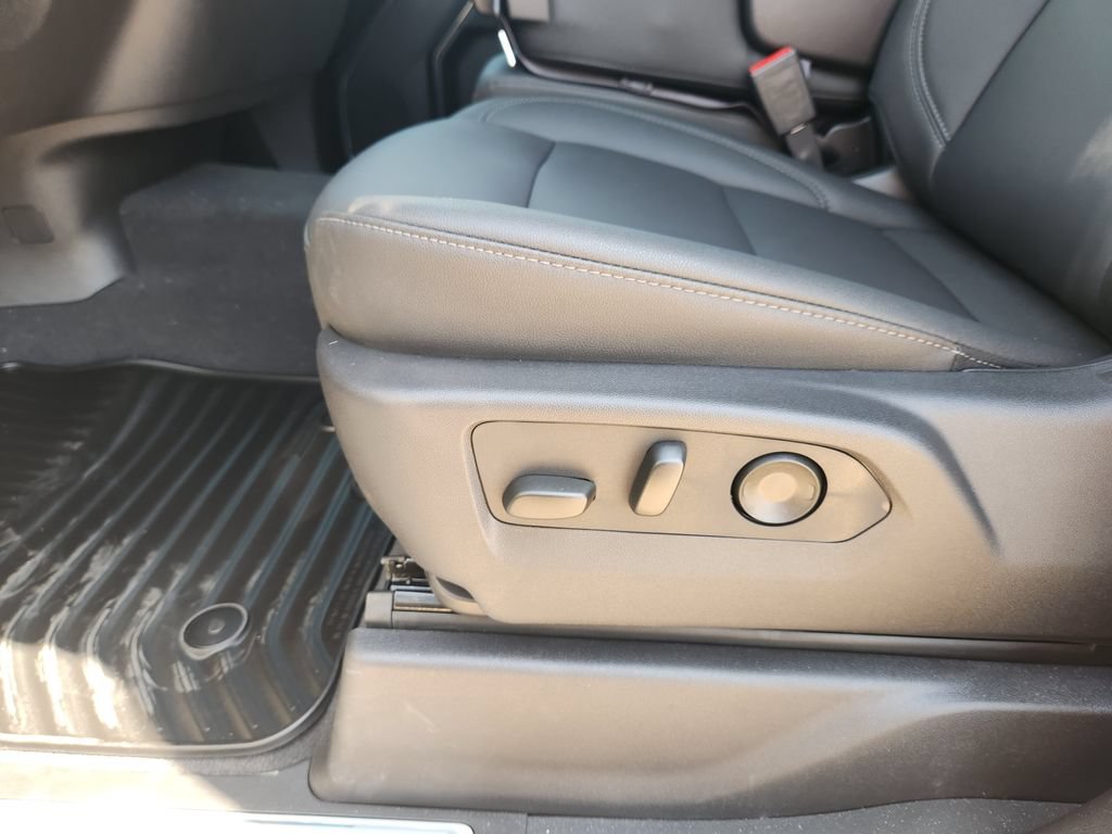 2026 Chevrolet Silverado 1500 LT - Photo 13