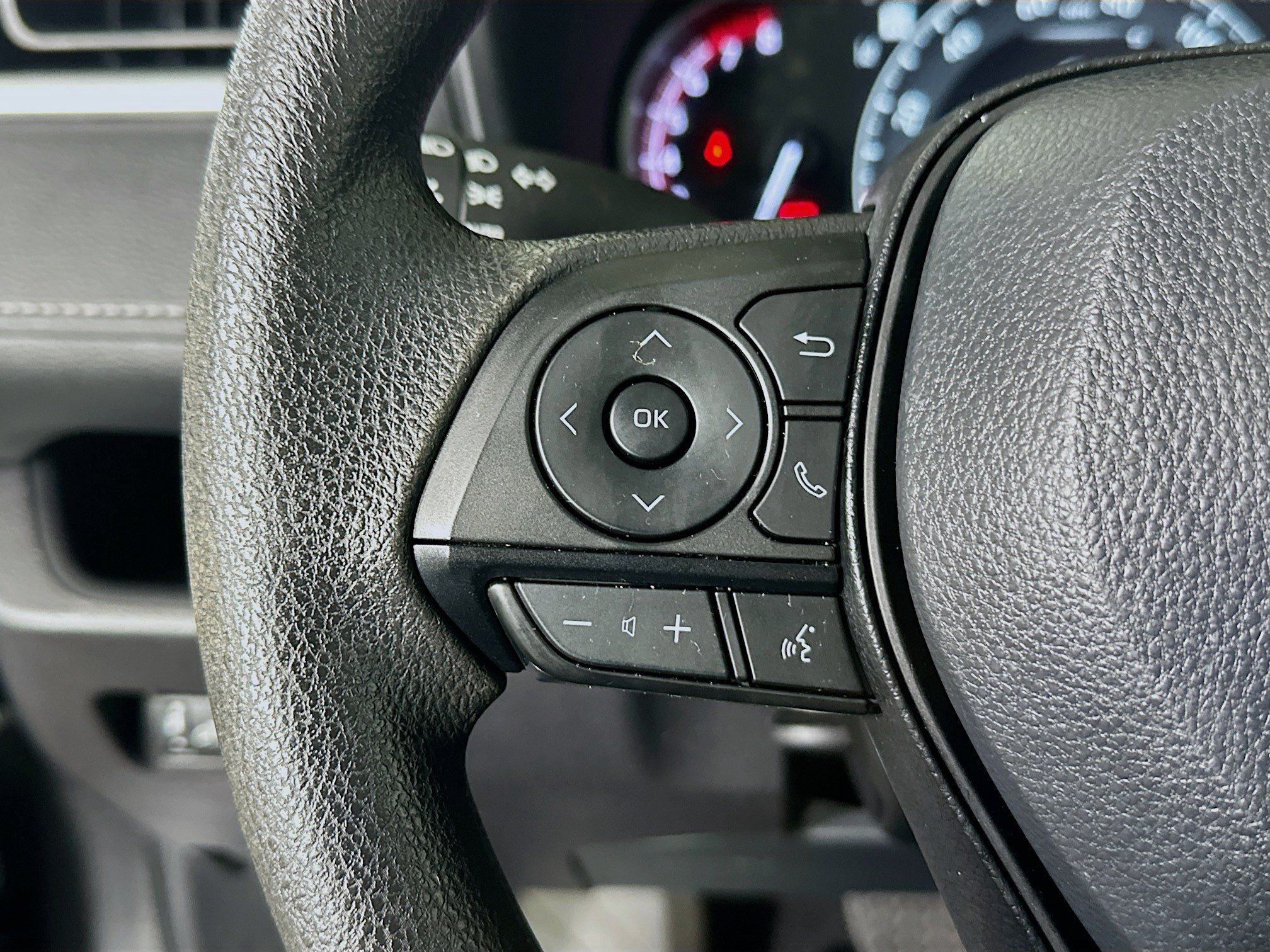 Used 2025 Magnetic Gray Metallic Toyota XLE image 16