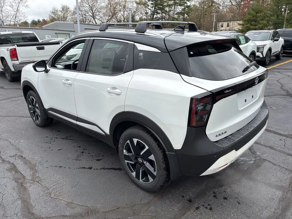 New 2026 Aspen White TriCoat / Super Black Two-tone Nissan SV image 5