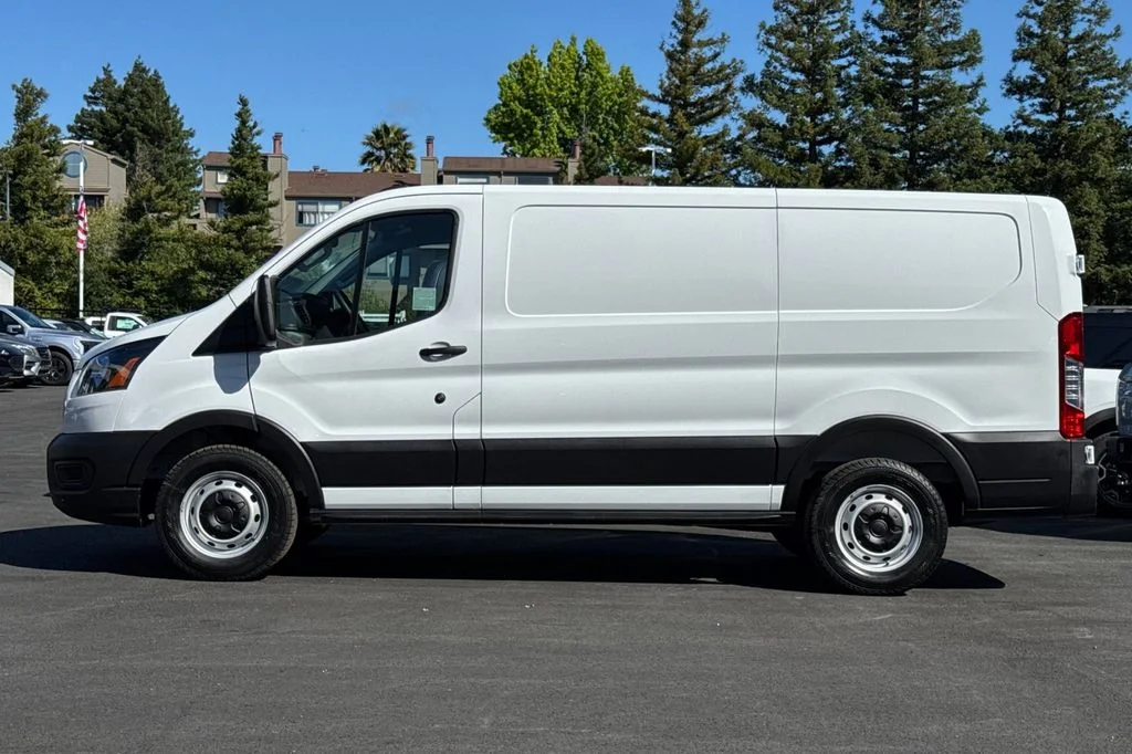New 2026 Oxford White Ford Cargo Van image 7