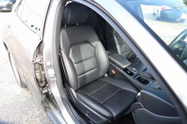 Used 2020 Gray Mercedes-Benz GLA 250 image 33