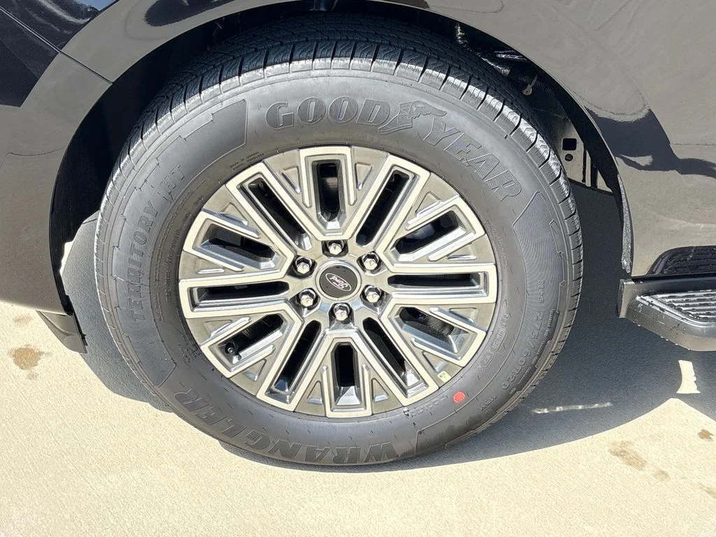 New 2026 Black Ford Platinum image 12