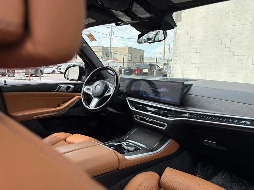 Used 2024 Black BMW xDrive40i image 10