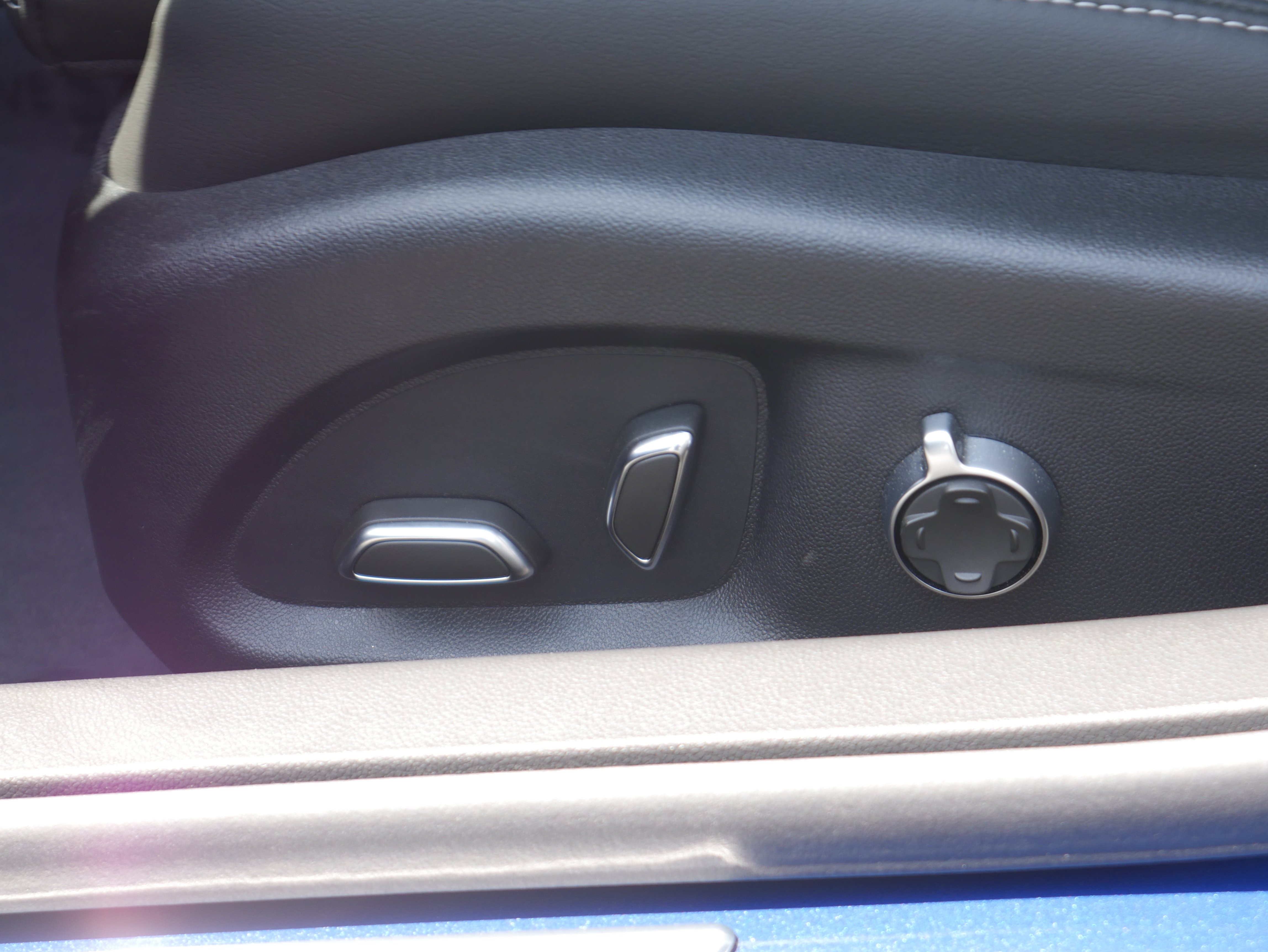 Used 2022 Wave Metallic Cadillac V-Series Blackwing image 13