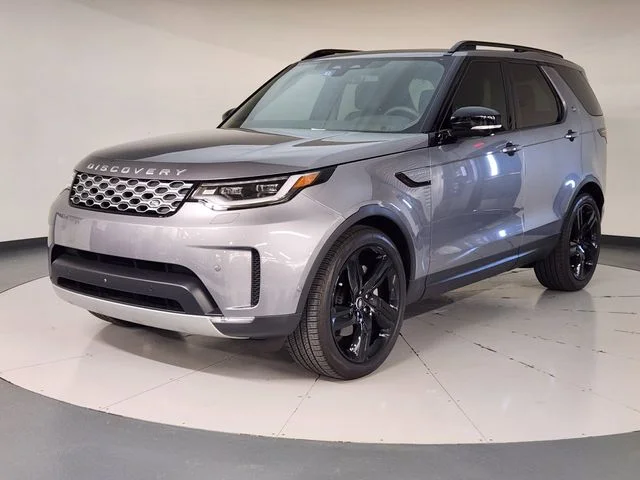 2025 Land Rover Discovery P300 S's photo