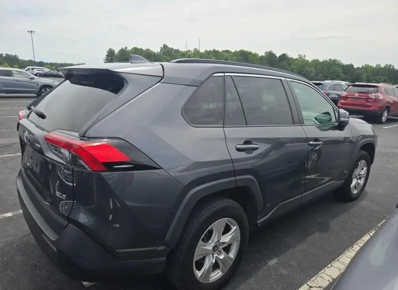 Used 2021 Magnetic Gray Metallic Toyota XLE image 4