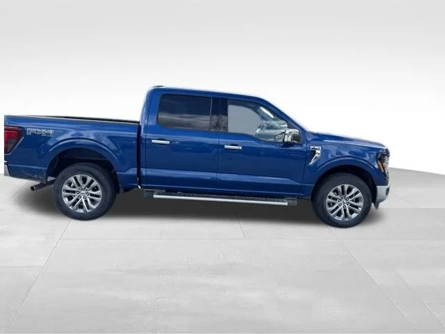 Used 2024 Blue Ford XLT image 6
