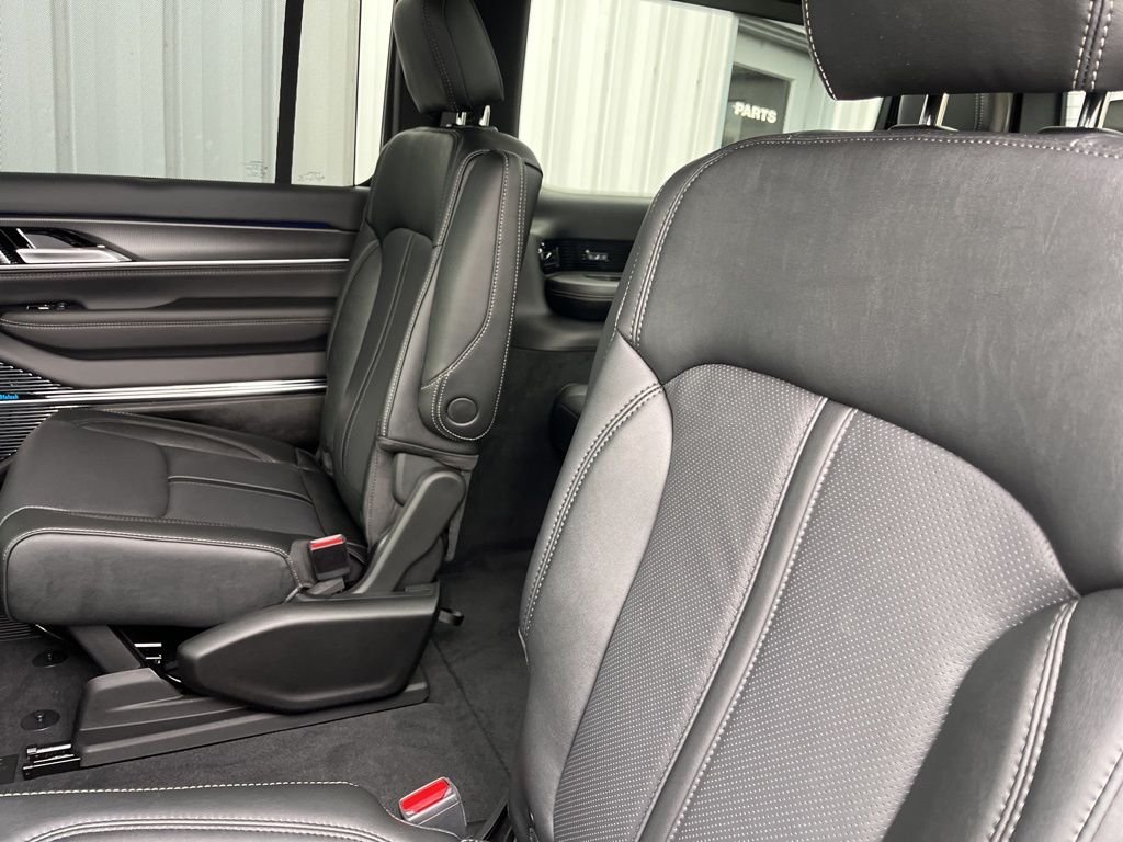 New 2026 Steel Blue Exterior Paint Jeep Summit Obsidian image 42
