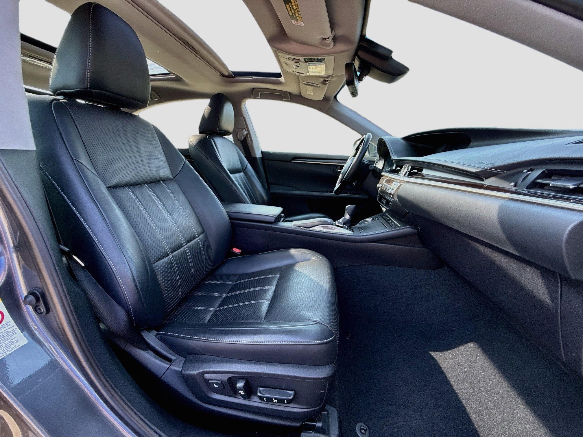 Used 2018 Nebula Gray Pearl Lexus Base image 28
