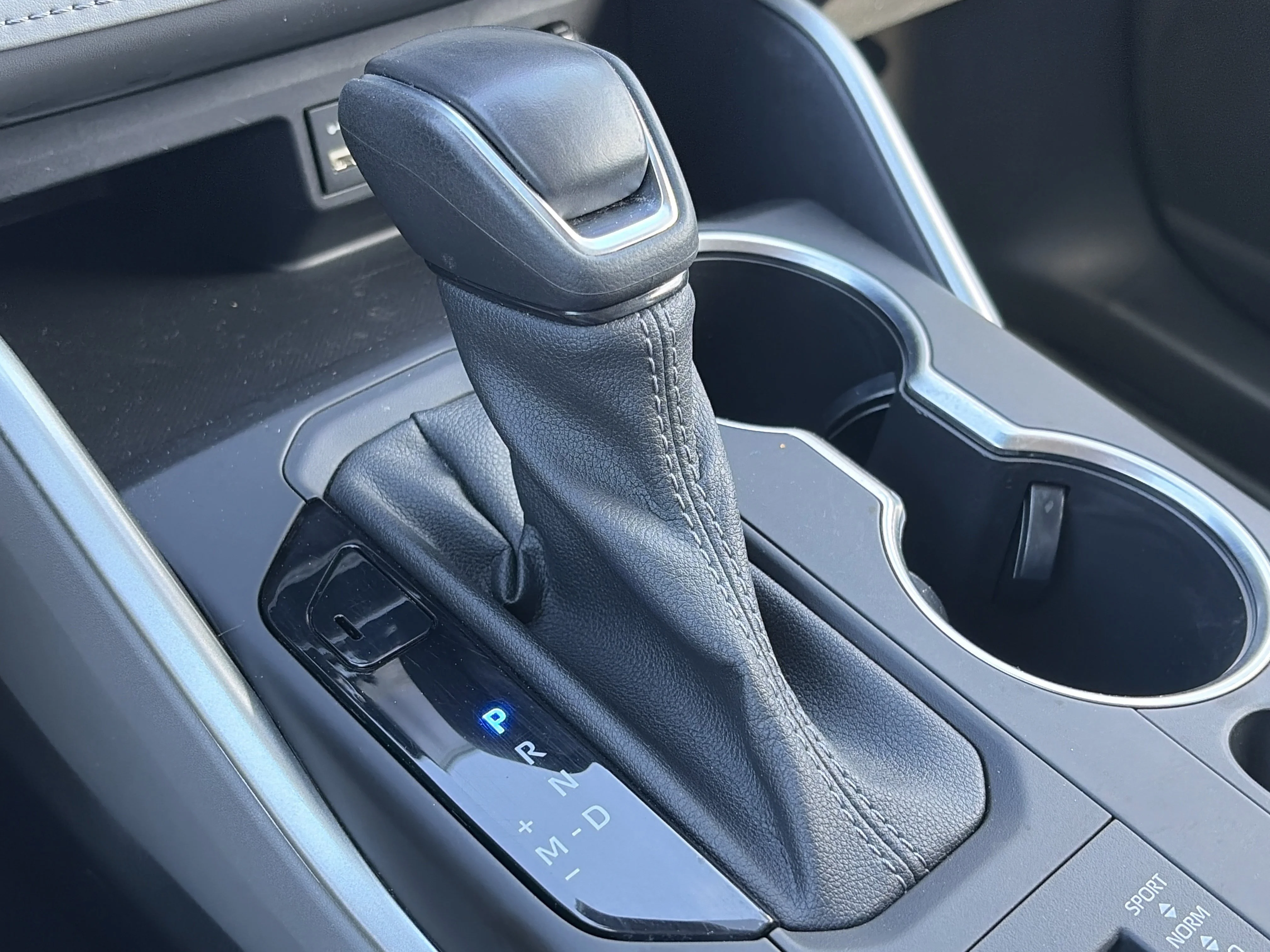 2022 Toyota Highlander XLE - Photo 13