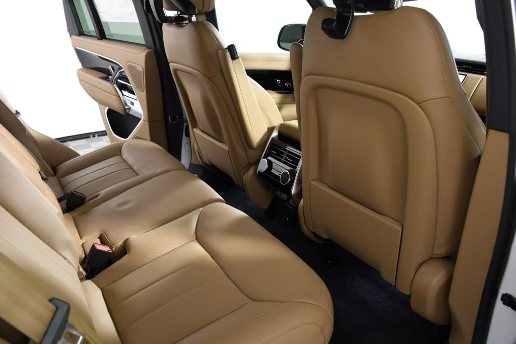 New 2026 Fuji White Land Rover SE image 21