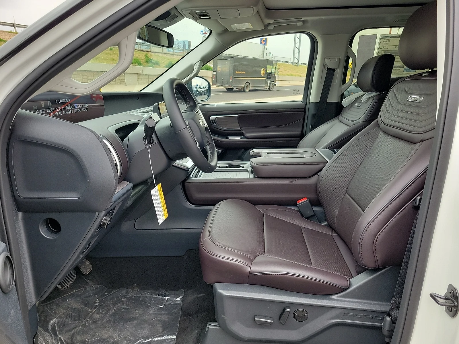New 2026 Star White Metallic Tri-Coat Ford Platinum&reg; image 12
