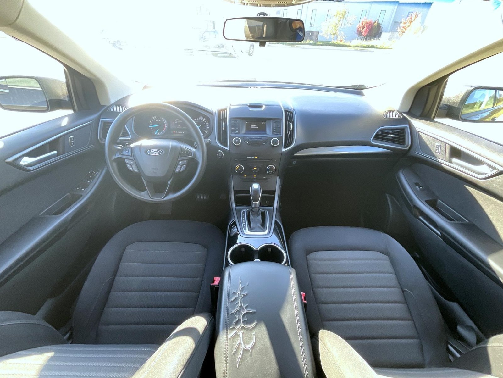Used 2018 Black Ford SE image 18