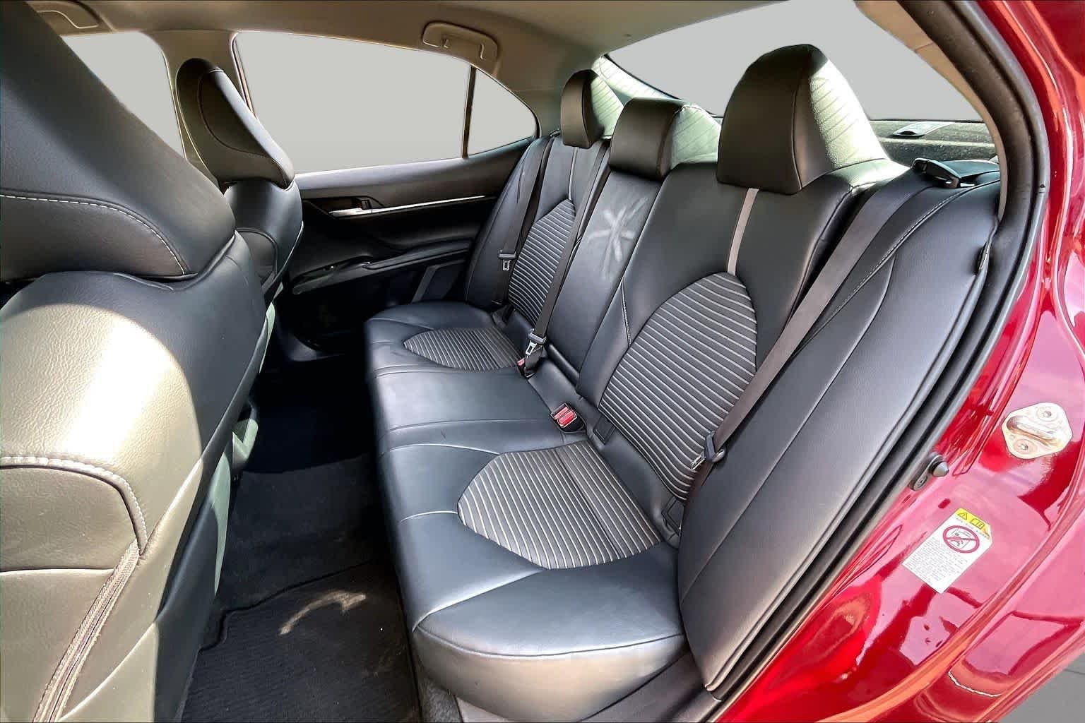 Used 2018 Ruby Flare Pearl Toyota SE image 20