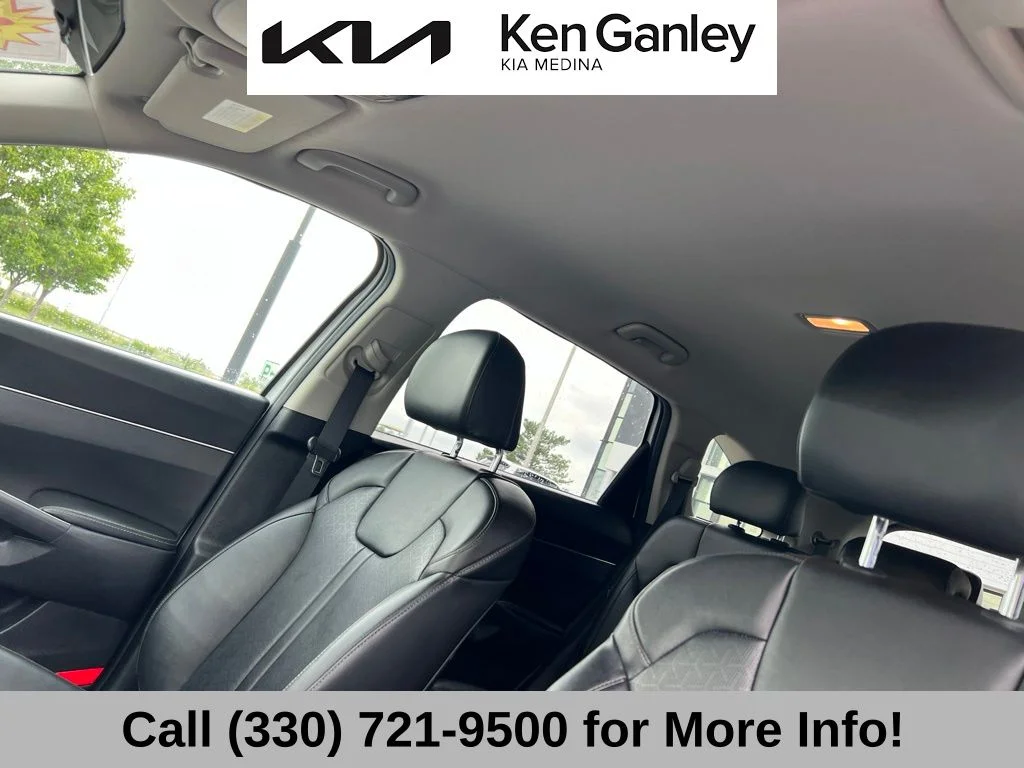 Certified Used 2022 White Kia S image 42