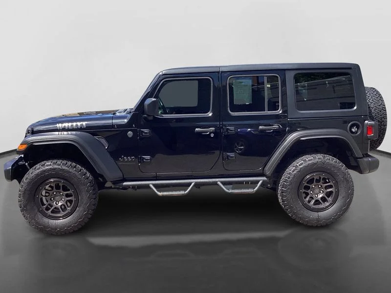 Used 2023 Black Jeep Sport S image 19