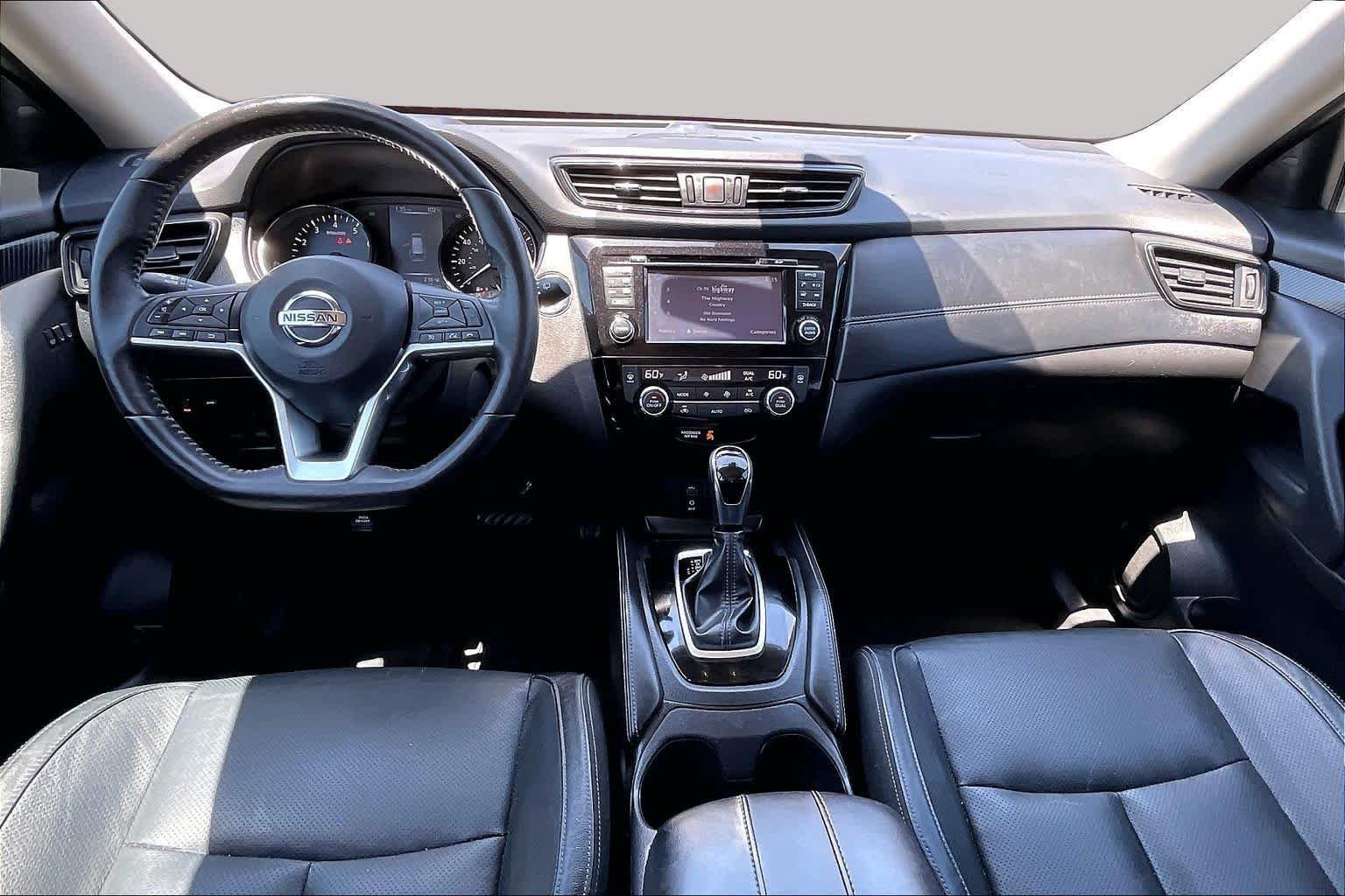 Used 2017 Gun Metallic Nissan SL image 14