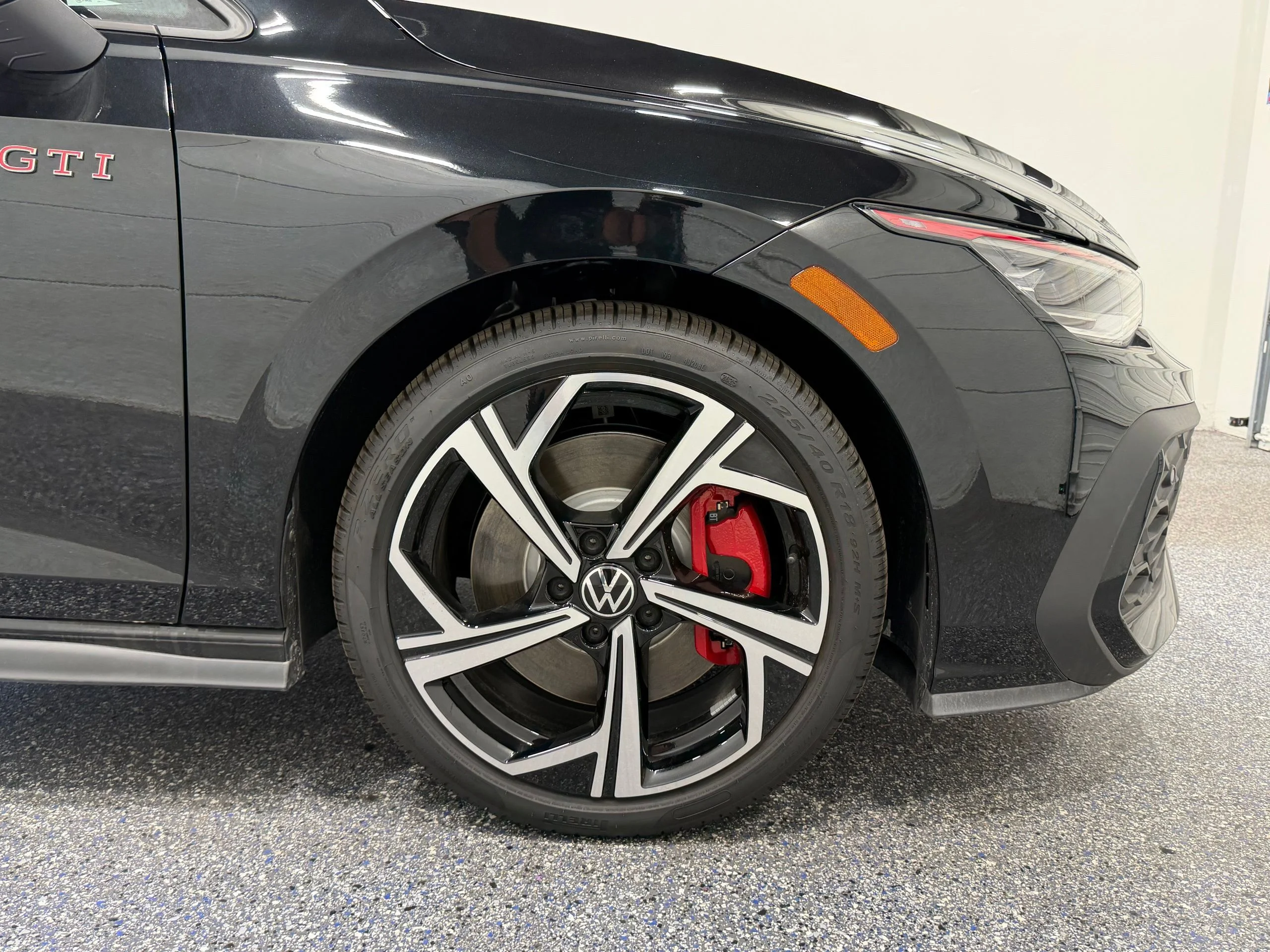 New 2026 Black Volkswagen 2.0T SE image 14