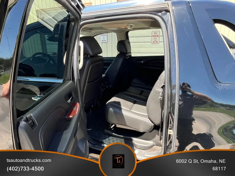 Used 2013 Black Cadillac Premium Sport Utility Pickup 4D 5 1/4 ft image 14