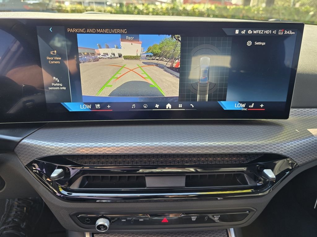 2025 BMW 3 Series 330i - Photo 20