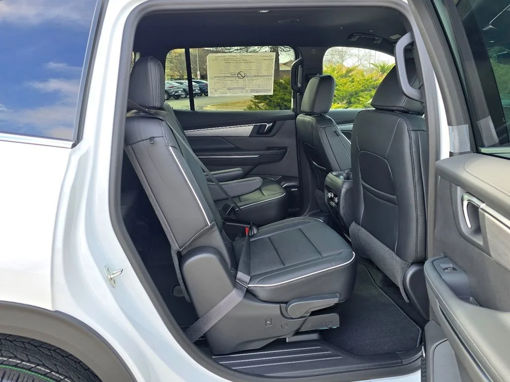 New 2026 Summit White Buick Preferred image 34