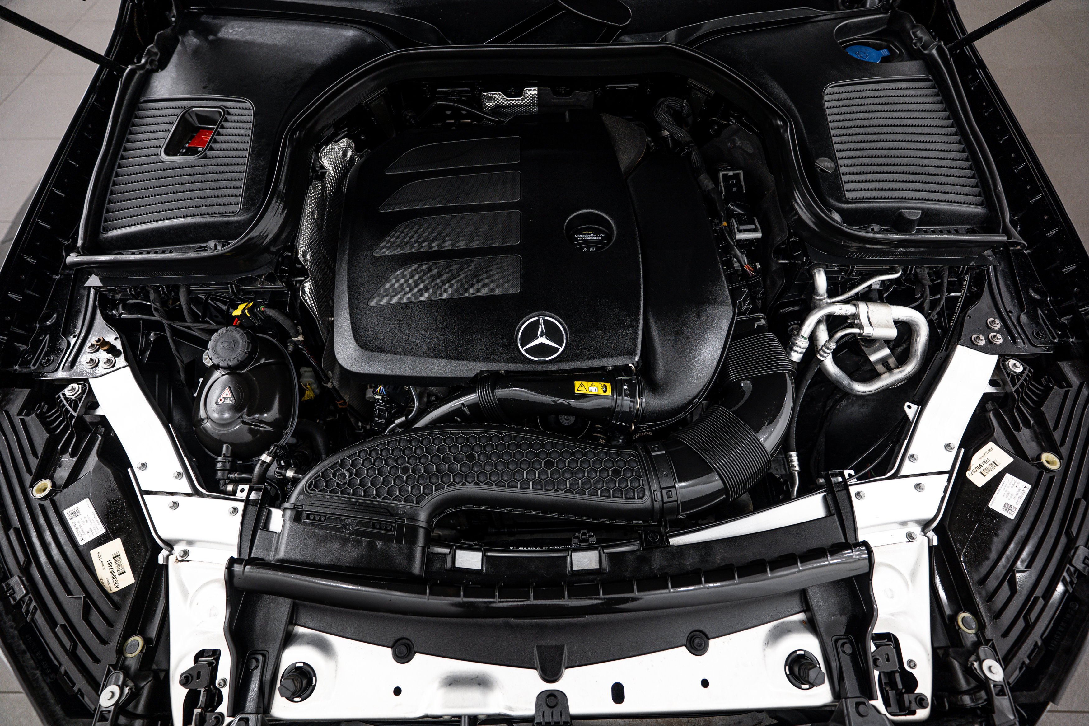 Used 2020 Black Mercedes-Benz GLC 300 image 21