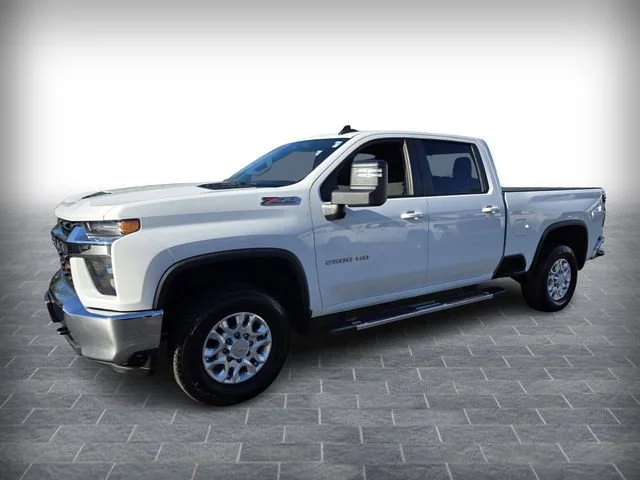 Used 2023 Summit White Chevrolet LT image 3