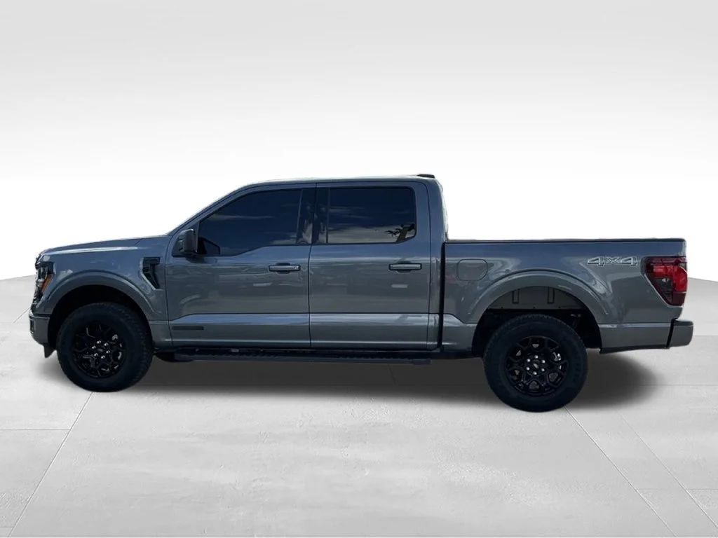 Used 2026 Gray Ford XLT image 3