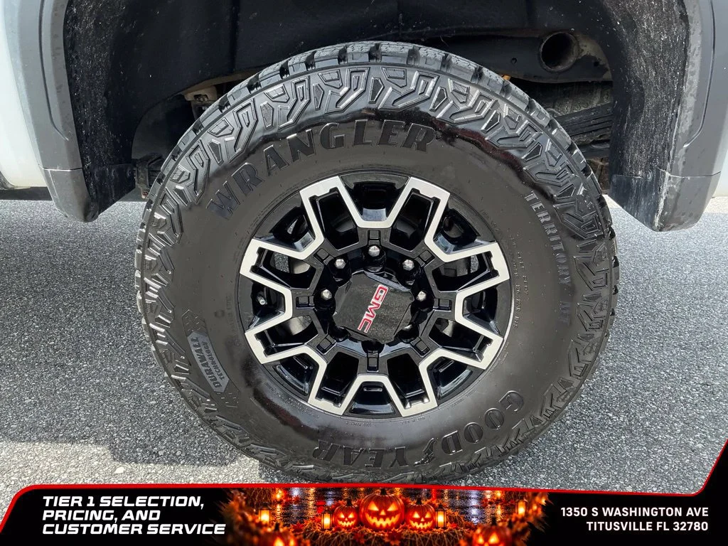 Used 2024 Summit White GMC AT4X image 20