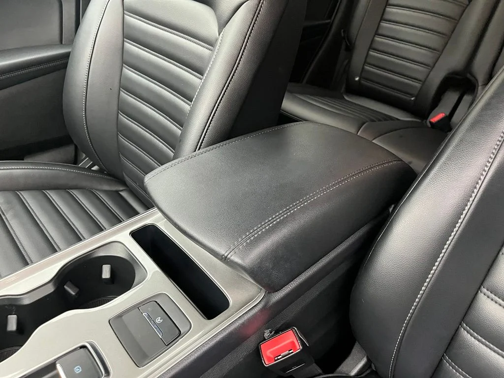 Used 2023 Red Ford SEL image 25