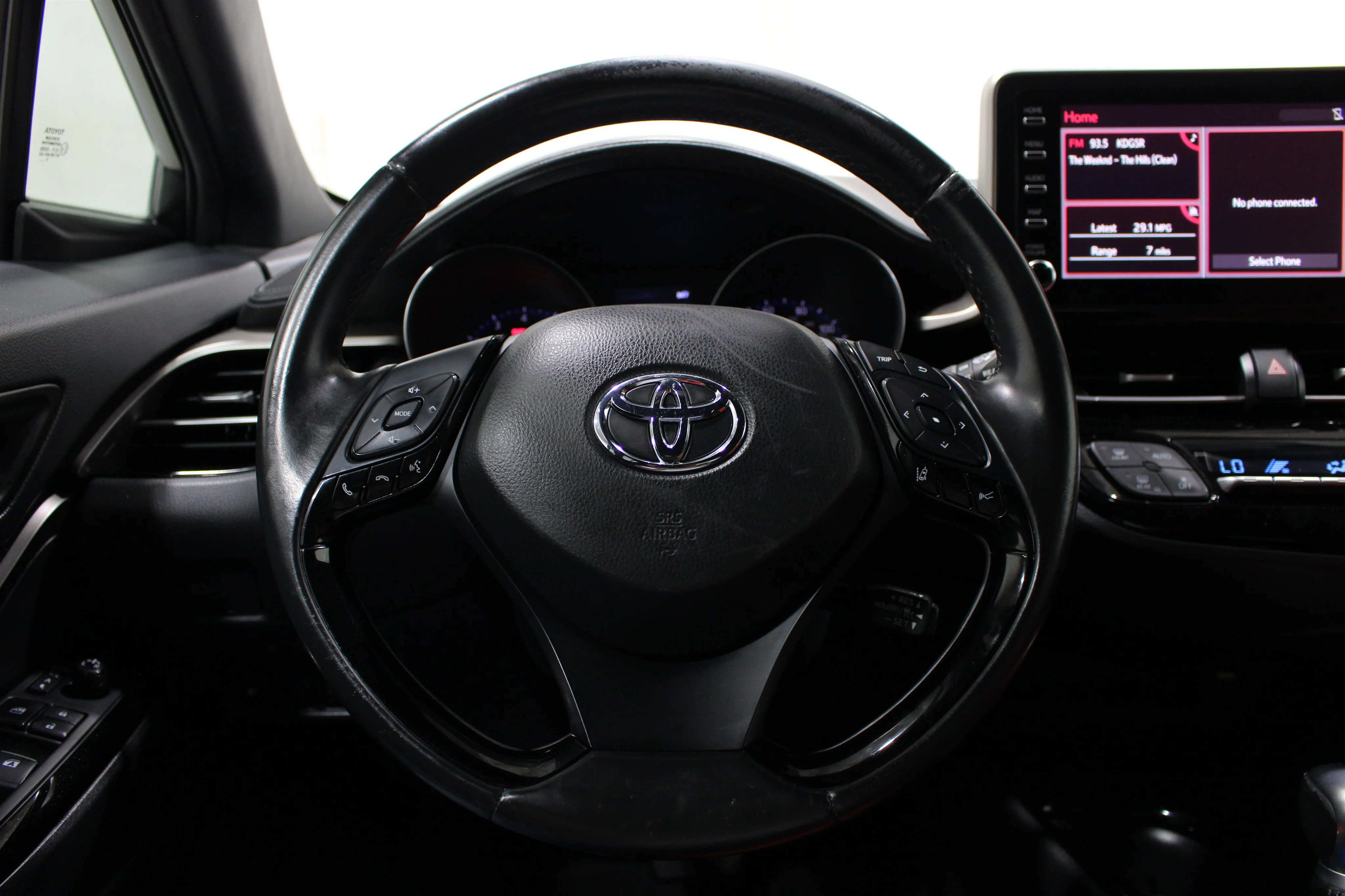 2019 Toyota C-HR XLE - Photo 10