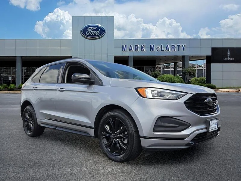 Used 2022 Silver Metallic FORD SE AWD image 7