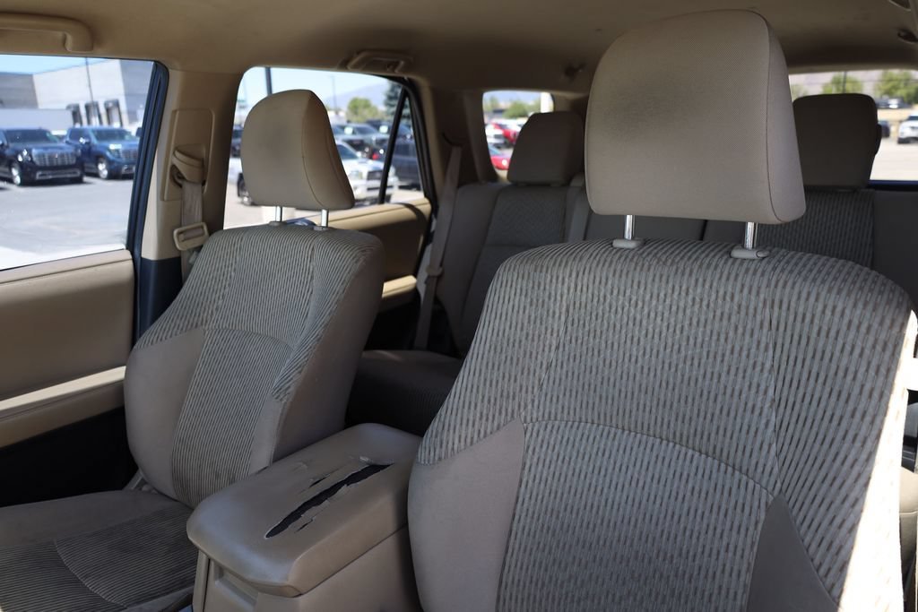 Used 2013 Blizzard Pearl Toyota SR5 image 16