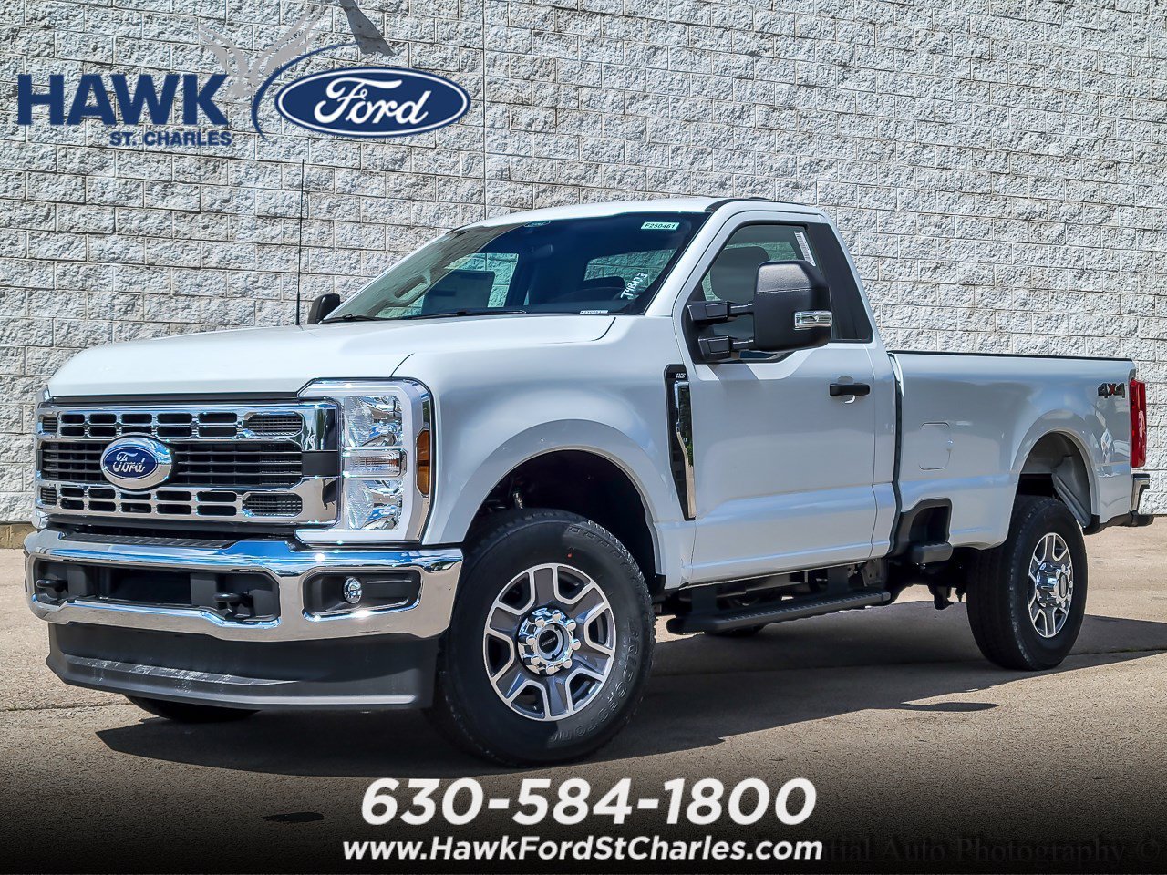 Used 2025 Oxford White Ford  image 1
