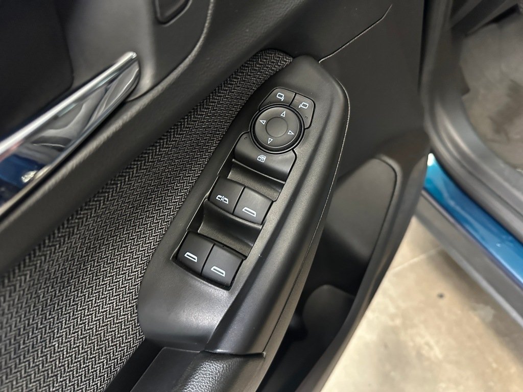 Used 2021 PACIFIC BLUE METALLIC Chevrolet LT image 8