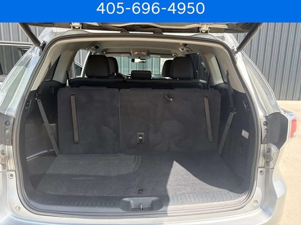 Pre-Owned 2015 Toyota Highlander LE Plus