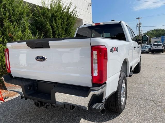 New 2026 Oxford White Ford F-250® XLT image 8