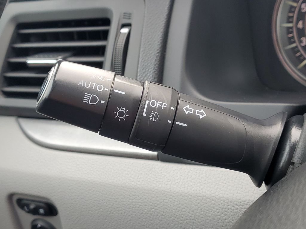 Used 2016 Lunar Silver Metallic Honda EX-L image 21