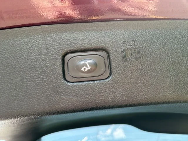 Used 2020 Red Ford SEL image 11