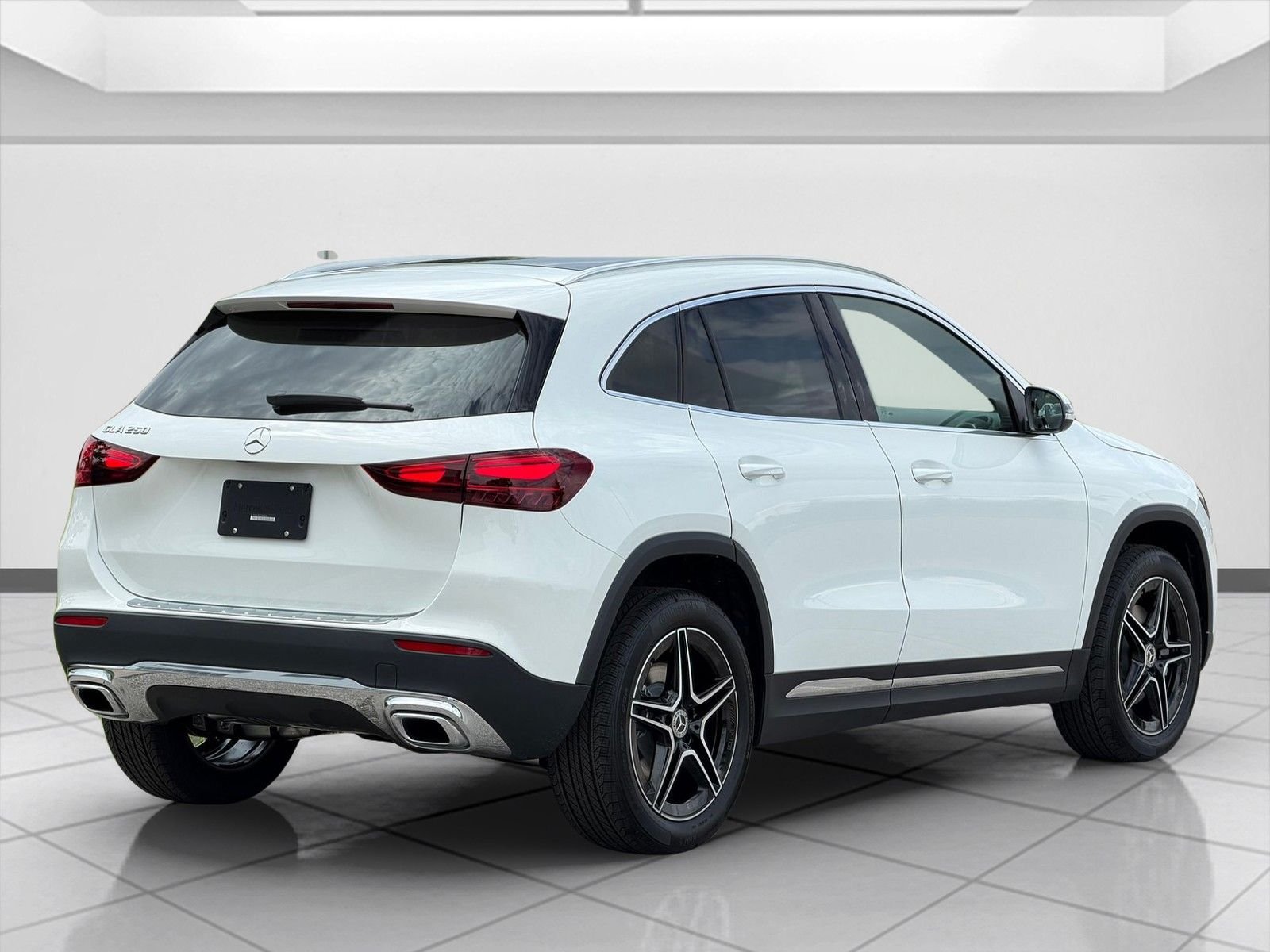 New 2026 Polar White Mercedes-Benz GLA 250 image 3