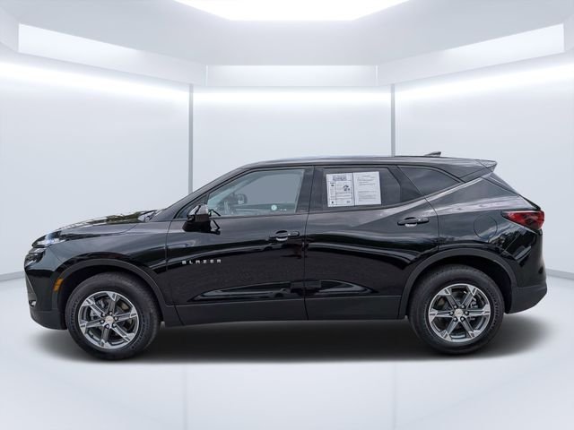 Used 2025 Black Chevrolet LT image 6