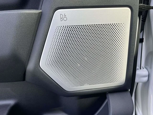 New 2026 Star White Metallic Tri-Coat Ford Platinum image 6