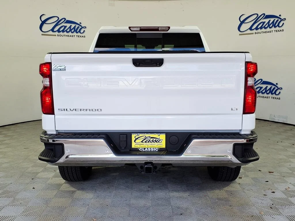 New 2026 Summit White Chevrolet LT image 4
