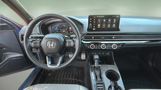 Used 2025  Honda Sport image 11