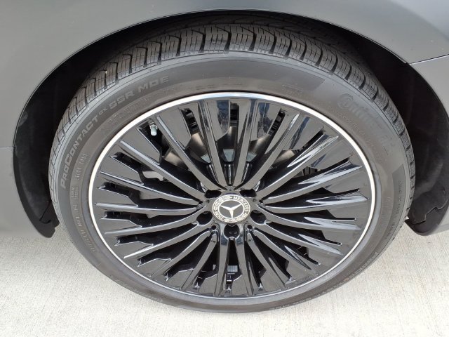 New 2027 White Mercedes-Benz CLE 300 image 24